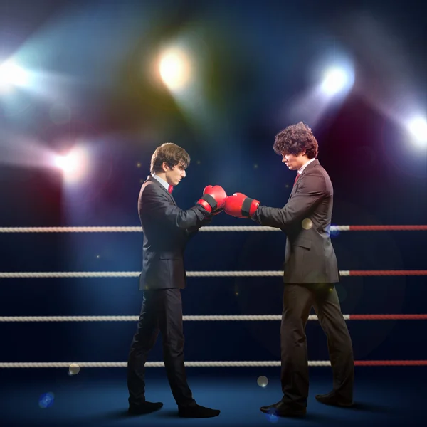 Two young businessman boxing — Stock Photo, Image