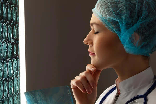 Vrouw radioloog — Stockfoto