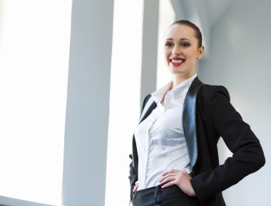 Kendine güvenen iş kadını