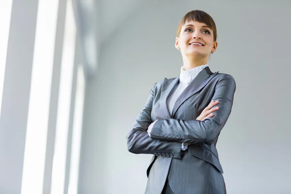 Selbstbewusste Geschäftsfrau — Stockfoto