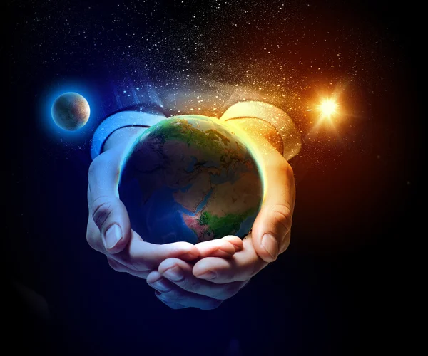 Earth planet in hands — Stock Photo, Image