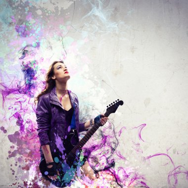 Rock tutkulu kız siyah kanatlı