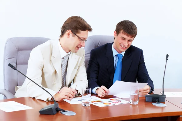 Two businessmen at meeting — Stock Photo, Image