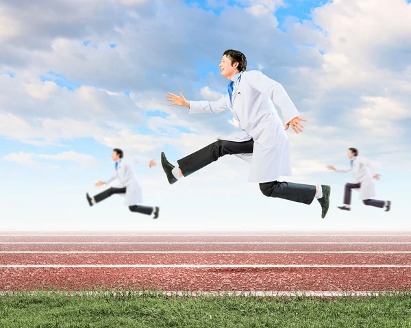 Laufende Ärzte — Stockfoto
