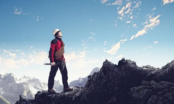 Young tourist atop of mountain — Stock Photo, Image