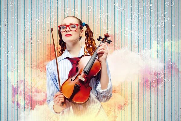 Young woman violinist — Stock Photo, Image