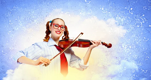 Young woman violinist — Stock Photo, Image