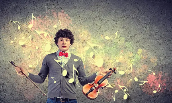 Young man violinist — Stock Photo, Image