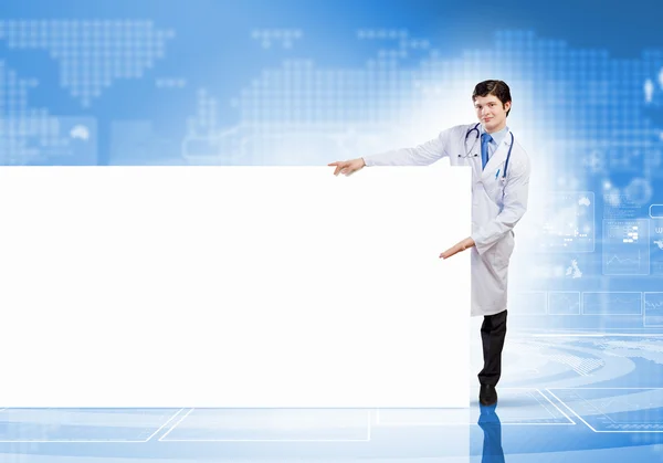 Arzt mit leerem Banner — Stockfoto