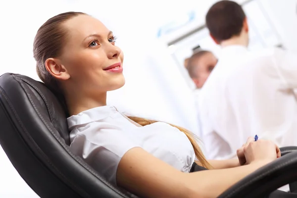 Young businessmen working in the office — Stock Photo, Image