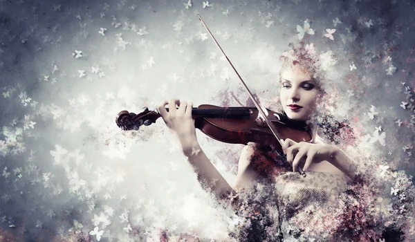 Gorgeous woman playing violin — Stock Photo, Image