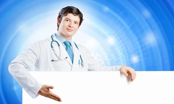 Doctor cu banner gol — Fotografie, imagine de stoc