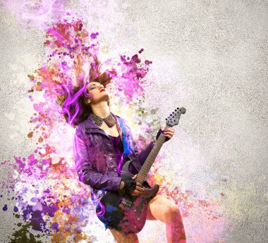 Rock tutkulu kız siyah kanatlı