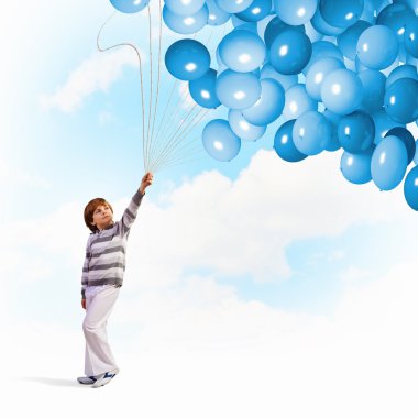 sevimli çocuk balon