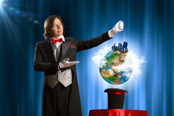 Magician with hat — Stock Photo, Image