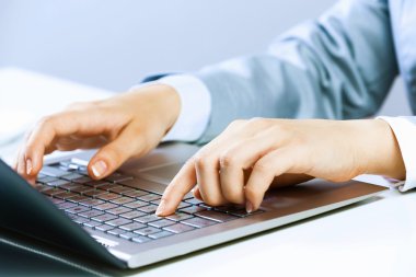 iş yerinde iş kadını