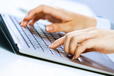 iş yerinde iş kadını