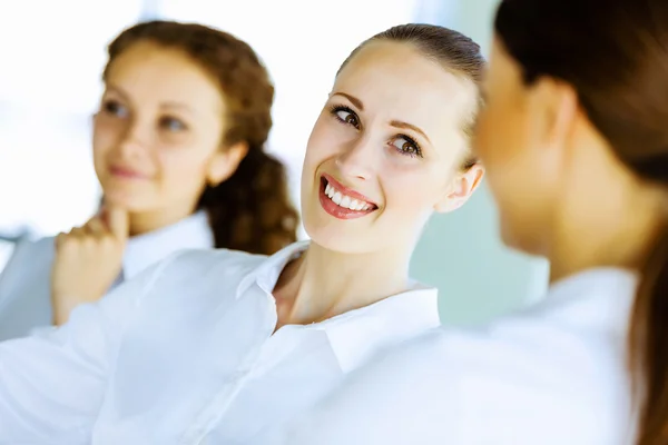 Frauen bei der Präsentation — Stockfoto