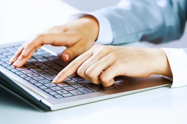 Empresaria en el trabajo — Foto de Stock