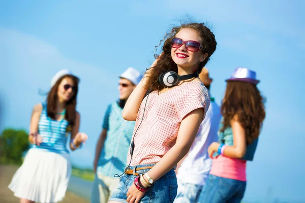 Young girl — Stock Photo, Image