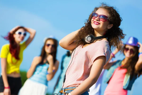 Young girl — Stock Photo, Image