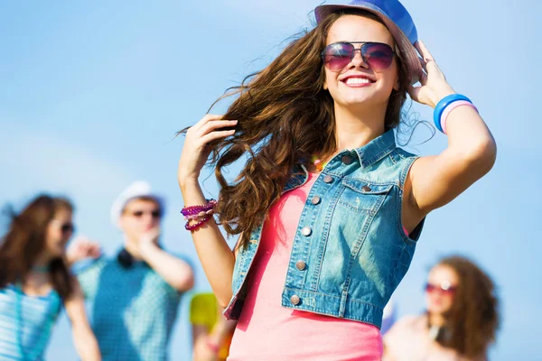 Young girl — Stock Photo, Image