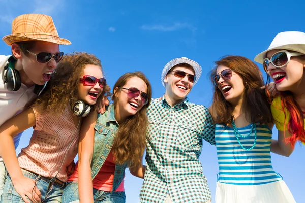 Grupo de jovens — Fotografia de Stock