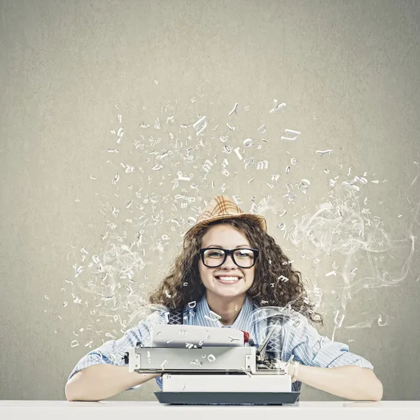 Mujer escritora — Foto de Stock