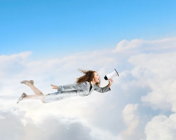 Fliegende Superfrau — Stockfoto