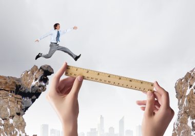 zorlukların üstesinden