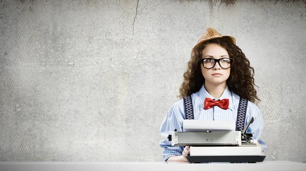 Mujer escritora —  Fotos de Stock