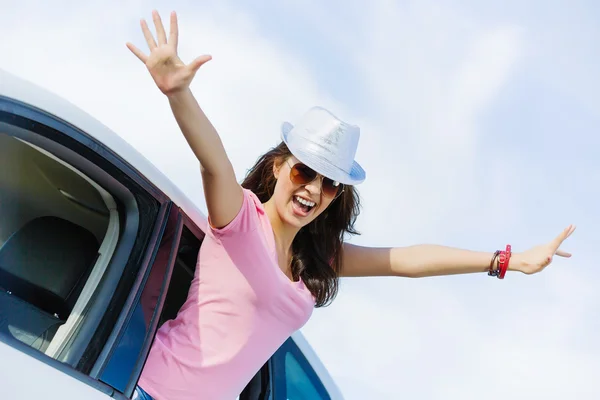 Frau im Auto — Stockfoto