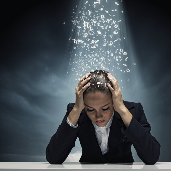 Депрессивная деловая женщина
