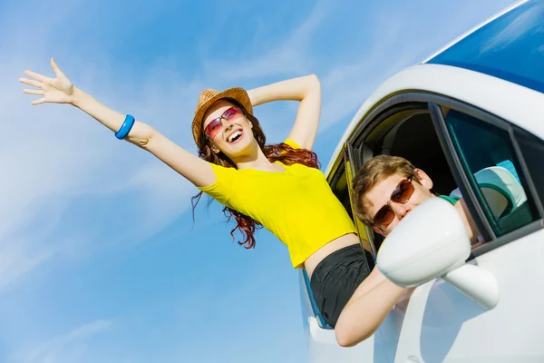 Pareja en coche —  Fotos de Stock