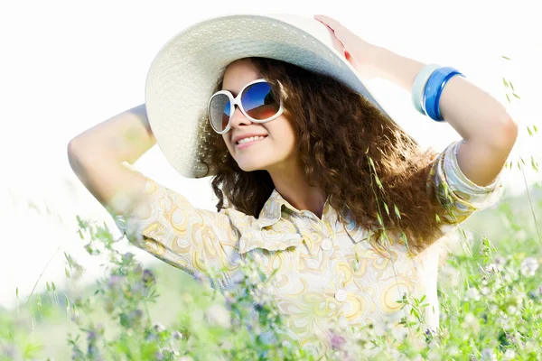 Ragazza in cappello — Foto Stock