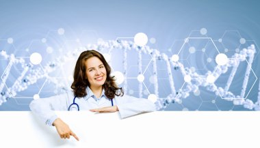 Bayrağı olan doktor.