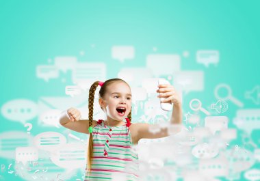 çocuk öfke içinde