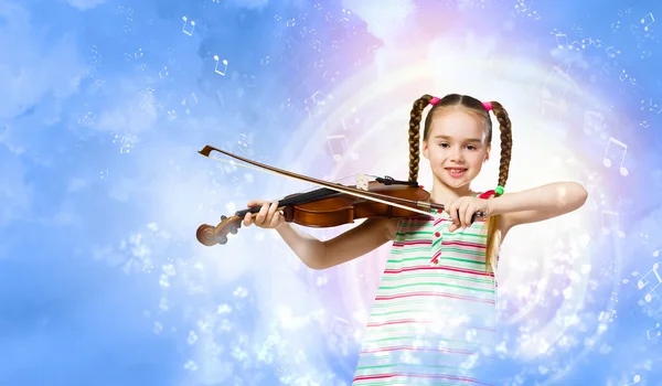 Girl playing violin — Stock Photo, Image