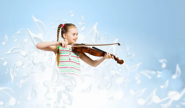 Menina tocando violino — Fotografia de Stock