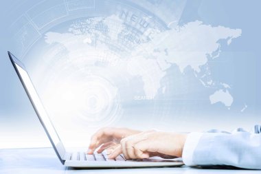 Laptop Kullanılıyor