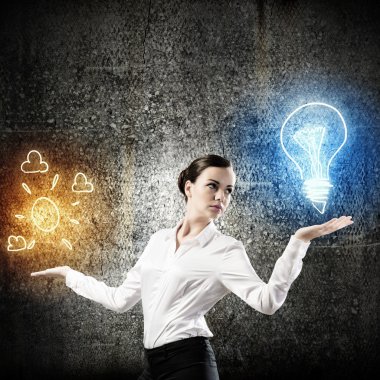 iş öğeleri ile kadını