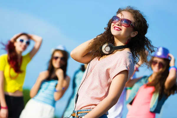 Young girl — Stock Photo, Image