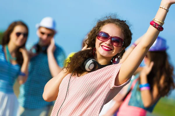 Young girl — Stock Photo, Image