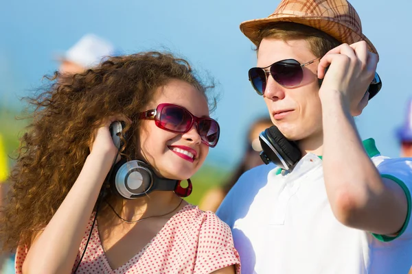 Young couple — Stock Photo, Image