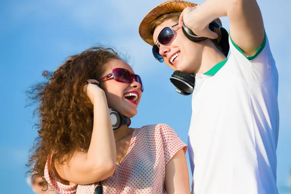 Pareja joven — Foto de Stock