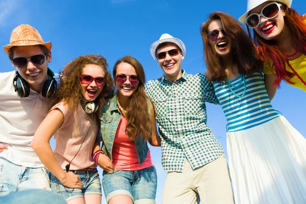 Grupo de jóvenes — Foto de Stock