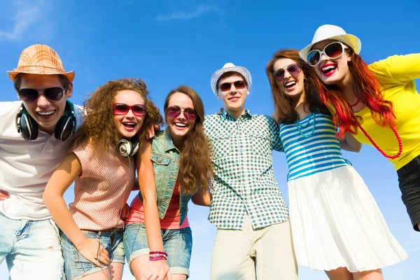 Grupo de jovens — Fotografia de Stock