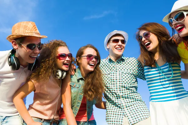 Grupo de jóvenes — Foto de Stock