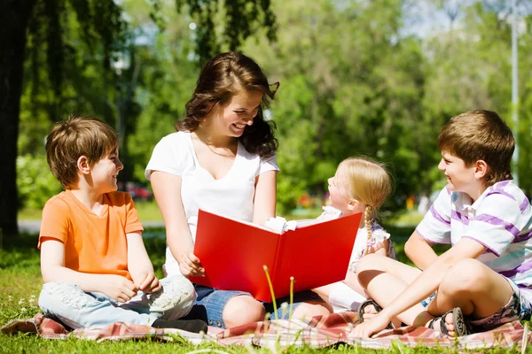 Game in park — Stock Photo, Image