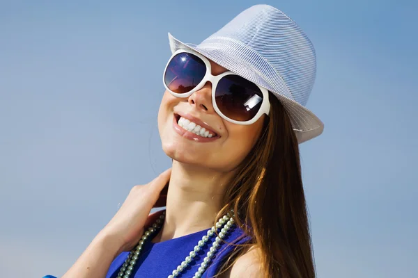 Girl young hat glasses — Stock Photo, Image